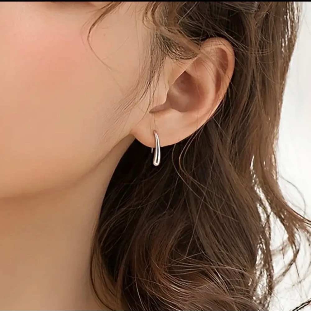 Sterling 925 silver jewelry droplet design hook earrings simple luxury style